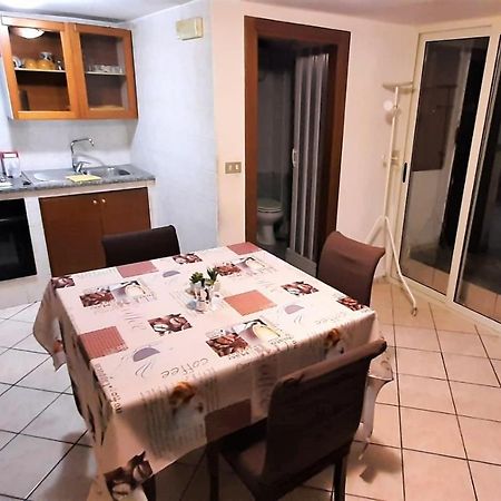 O' Vascio Apartment เนเปิลส์ ภายนอก รูปภาพ
