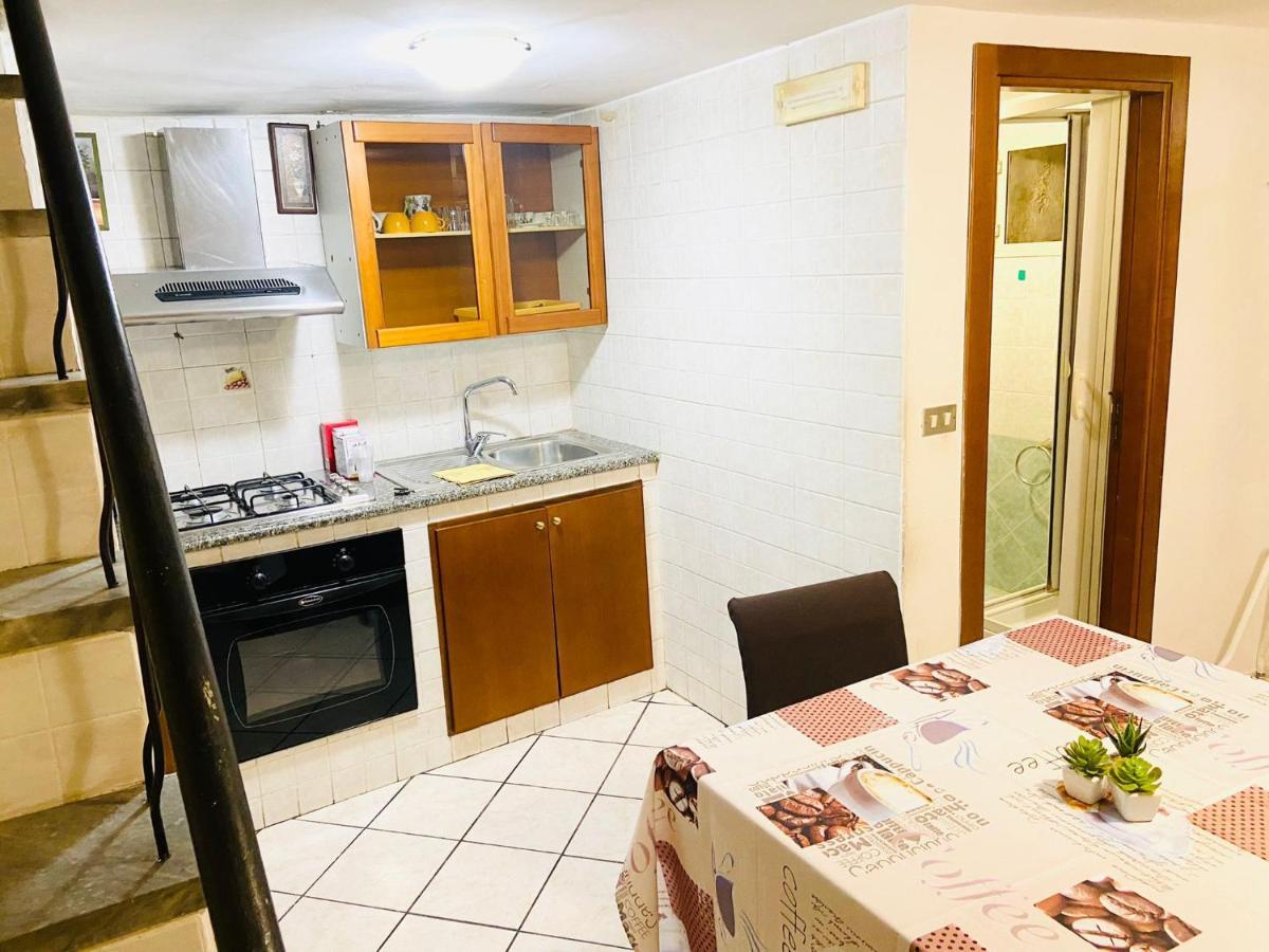 O' Vascio Apartment เนเปิลส์ ภายนอก รูปภาพ
