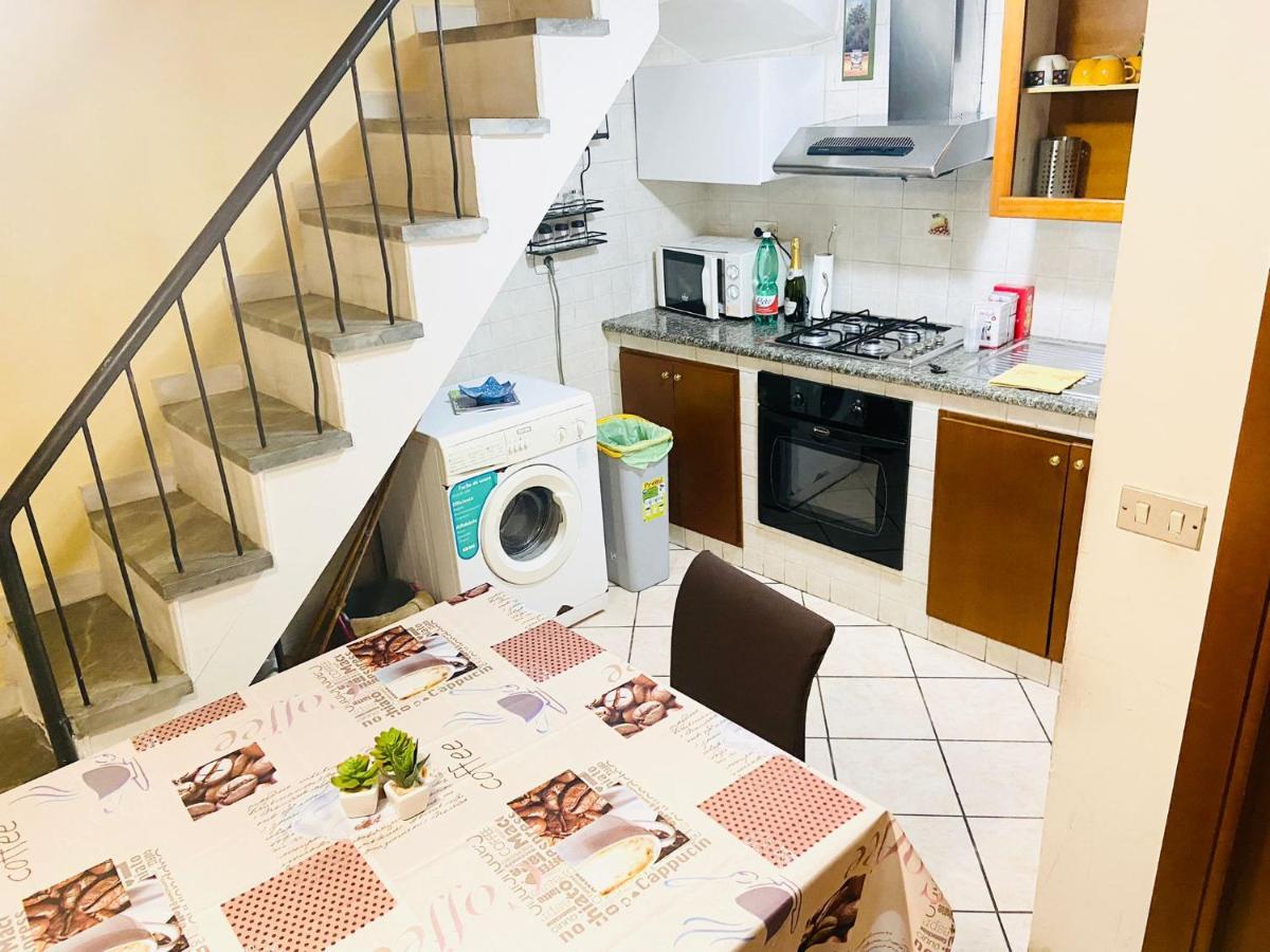 O' Vascio Apartment เนเปิลส์ ภายนอก รูปภาพ