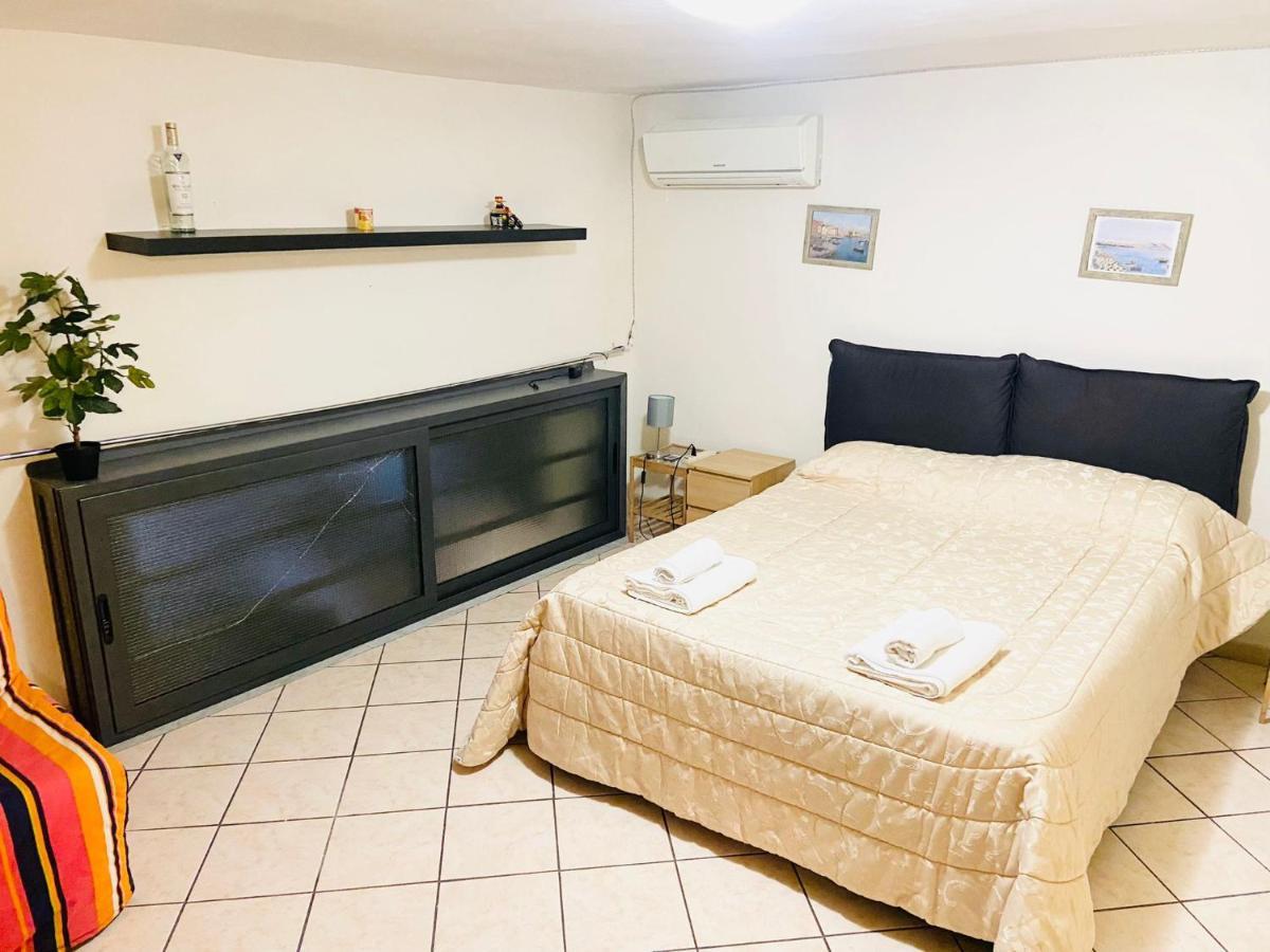 O' Vascio Apartment เนเปิลส์ ภายนอก รูปภาพ