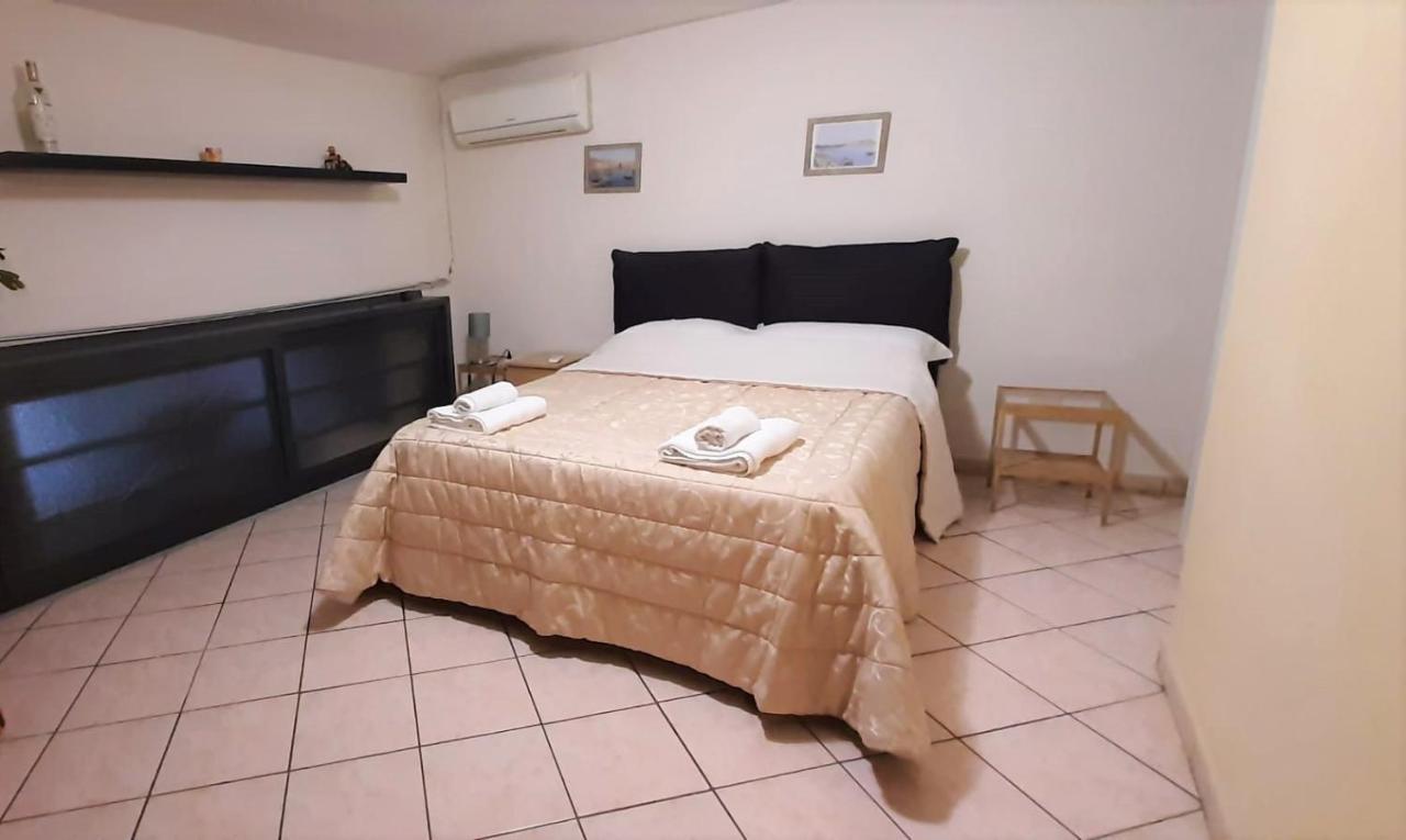 O' Vascio Apartment เนเปิลส์ ภายนอก รูปภาพ
